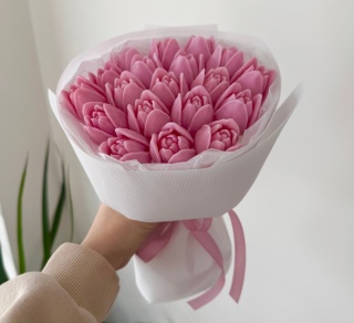 Tulipany z wosku sojowego - różowe - 19 szt.