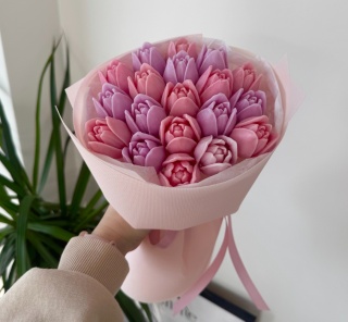 Tulipany z wosku sojowego - różowo - fioletowe - 19 szt.