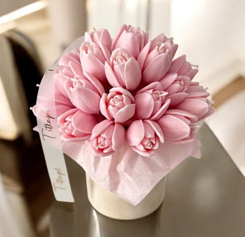 Tulipany z wosku sojowego - różowe - flowerbox