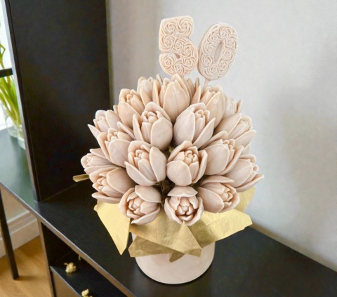 Tulipany z wosku sojowego - beżowe - flowerbox