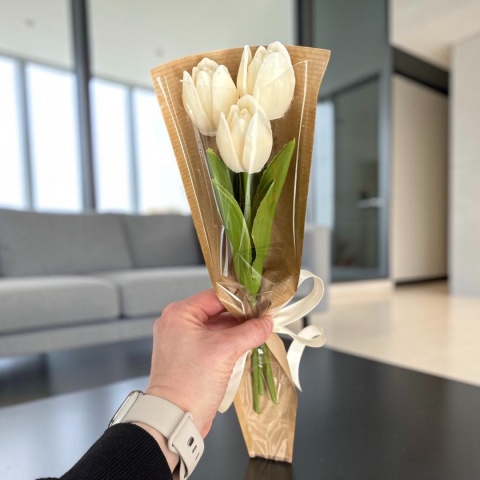 Tulipany z wosku sojowego - 3 szt .