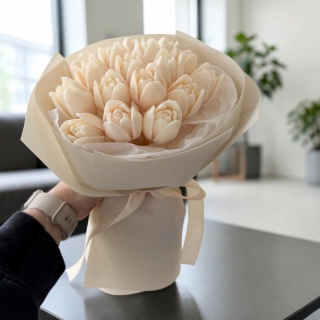 Tulipany z wosku sojowego - ecru - 19 szt.